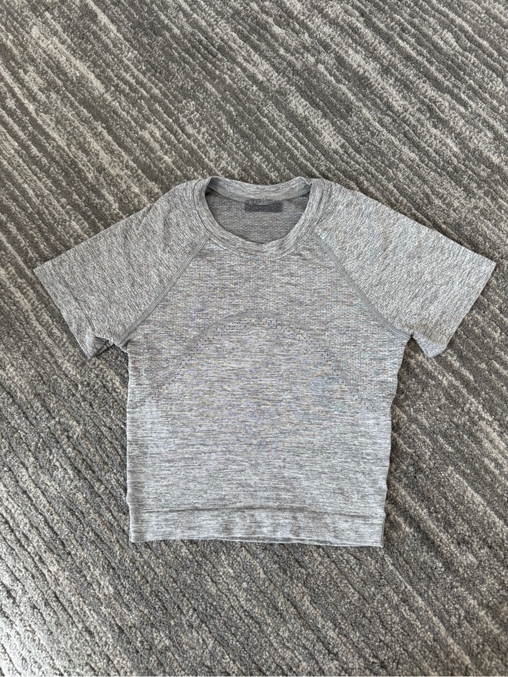 lululemon Swiftly Tech Cropped Short Sleeve 2.0 – Heathered Light Grey – Size 0